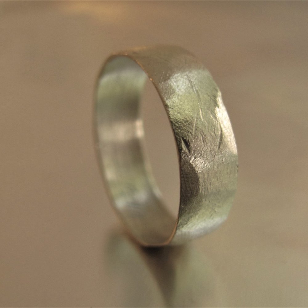 Wedding ring for men. 14k solid white gold ring. - Picture 5 of 12